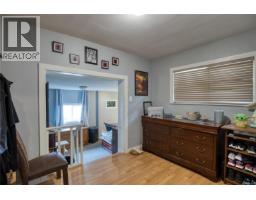 Primary Bedroom - 543 Bradley St, Nanaimo, BC V9S1B9 Photo 9