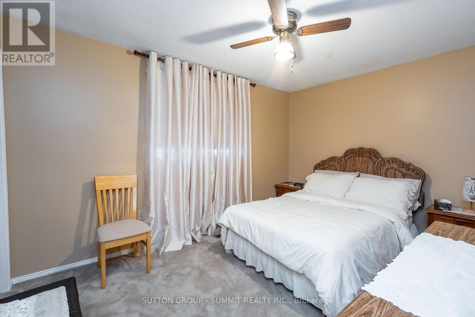 437 EAGLEWOOD DRIVE - 23
