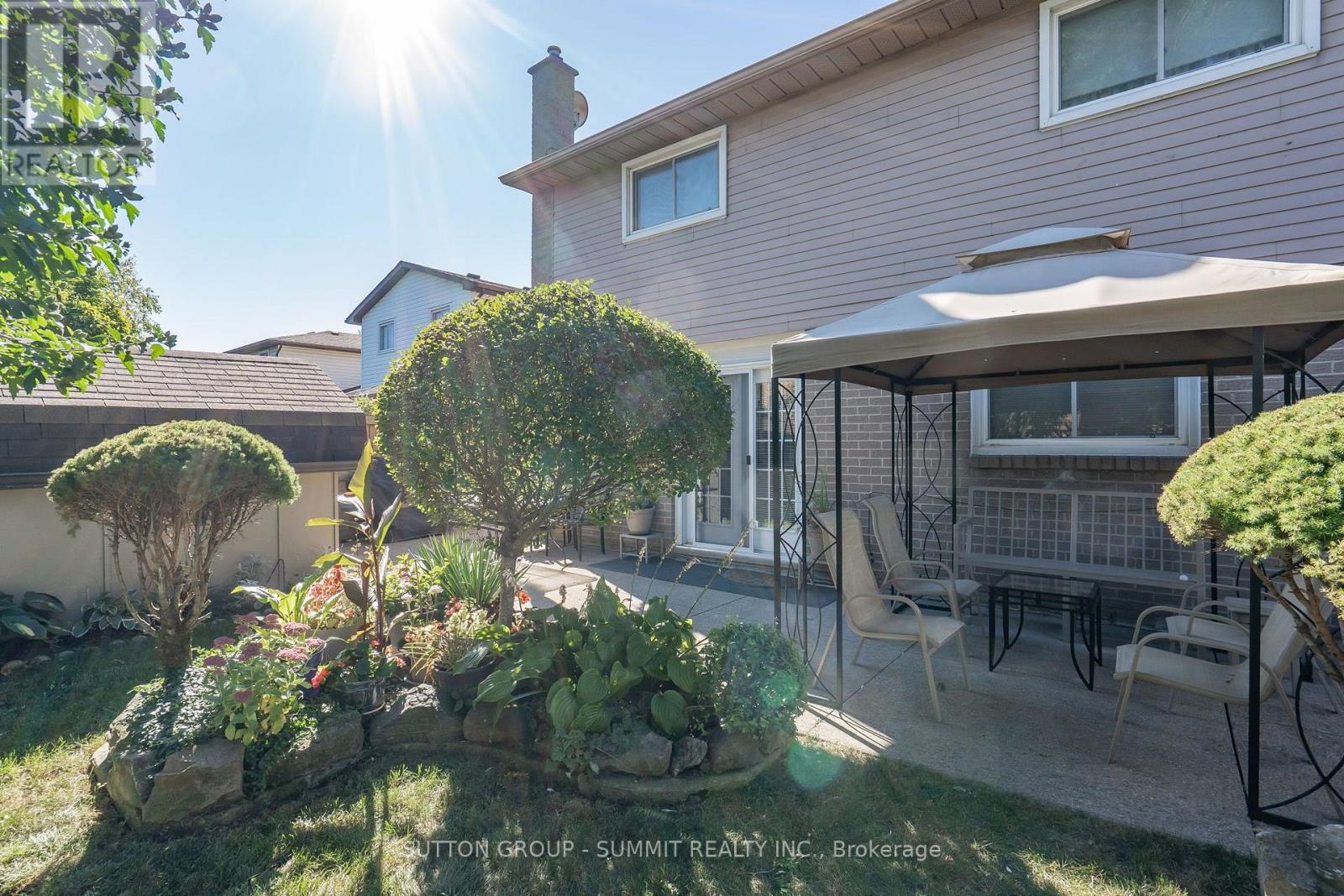437 EAGLEWOOD DRIVE - 34
