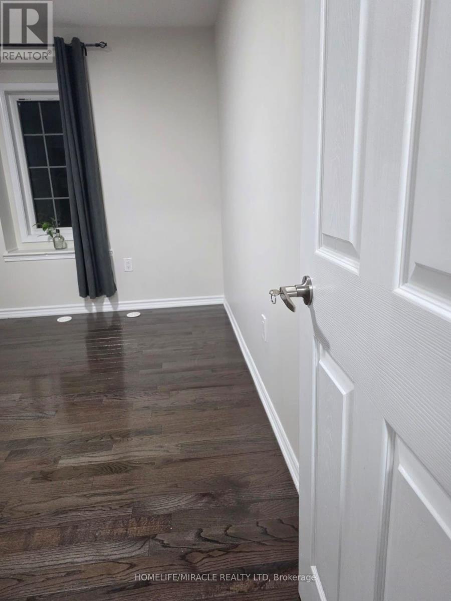 229 Remembrance Road — photo 38