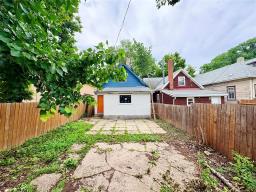 671 Boyd Avenue, Winnipeg, MB R2W1R4 Photo 22