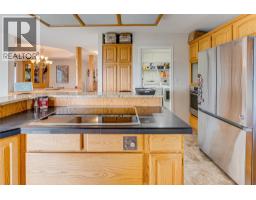Foyer - 4671 Grandview Flats Road S, Spallumcheen, BC V4Y0P6 Photo 21