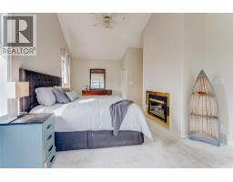 Full ensuite bathroom - 4671 Grandview Flats Road S, Spallumcheen, BC V4Y0P6 Photo 13
