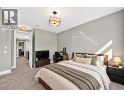 Bedroom - 2220 33 Street Sw, Calgary, AB T3E2T1 Photo 19