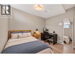 2220 33 Street Sw, Calgary, AB T3E2T1 Photo 36