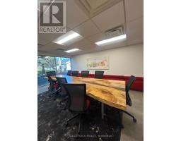 #211 - 5 Corvus Court, Ottawa, ON K2E7Z4 Photo 8