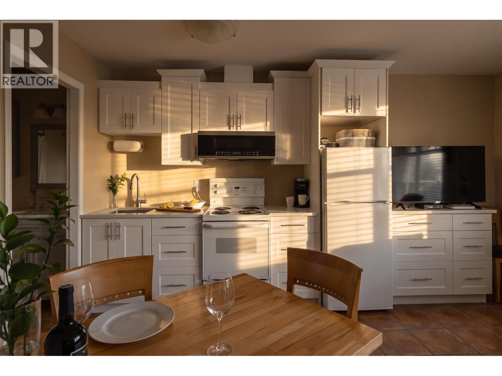 #207 7310 Main Street - 11