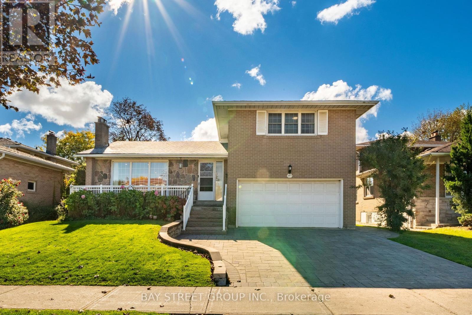 203 Cassandra Boulevard, Toronto, ON
