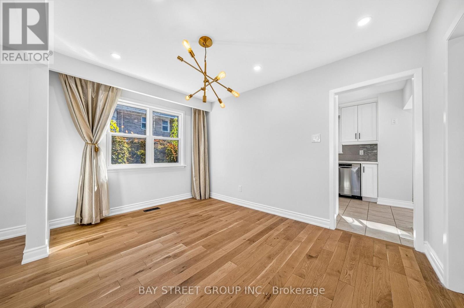 203 Cassandra Boulevard, Toronto, ON photo 11