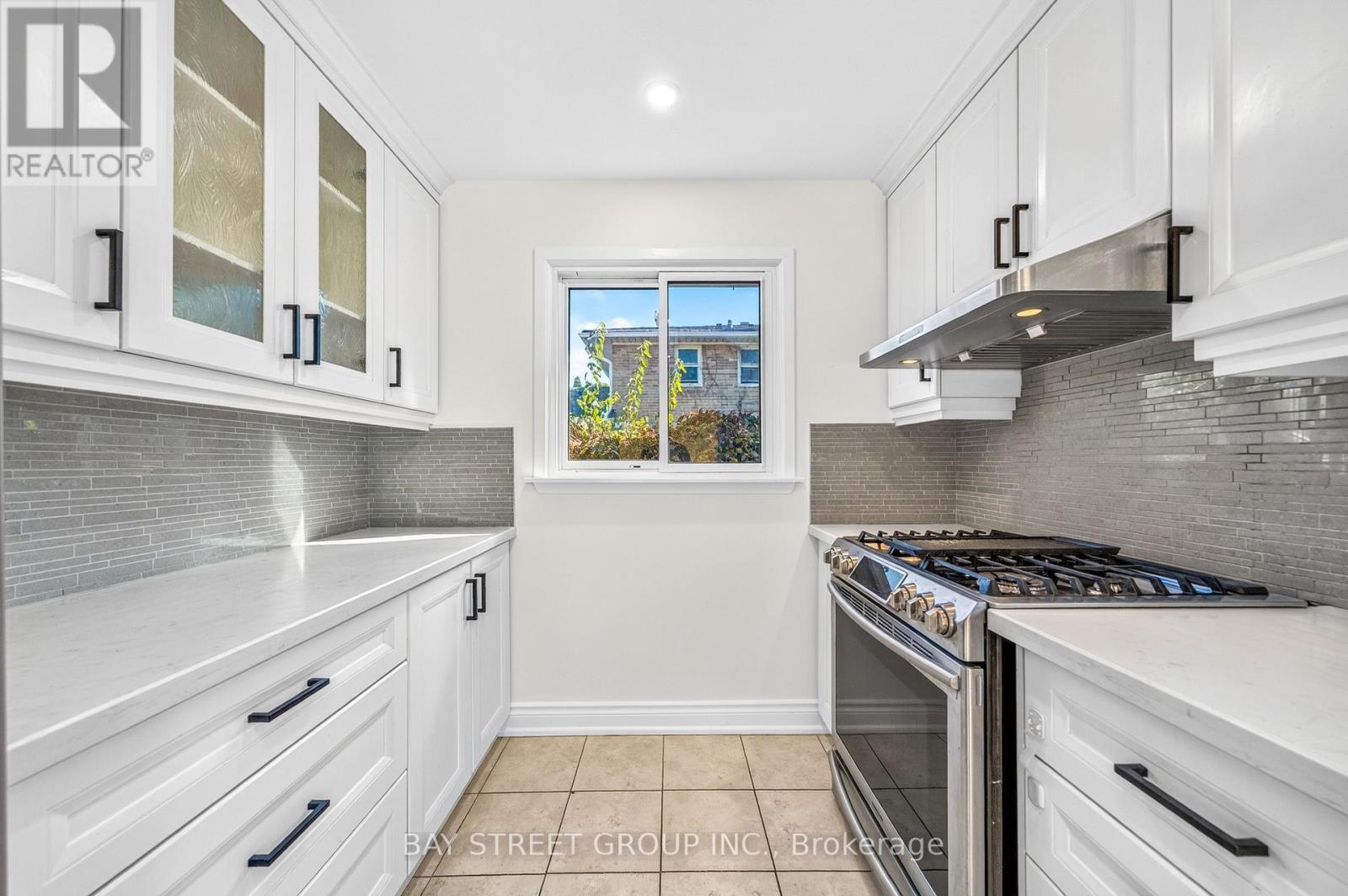 203 Cassandra Boulevard, Toronto, ON photo 14