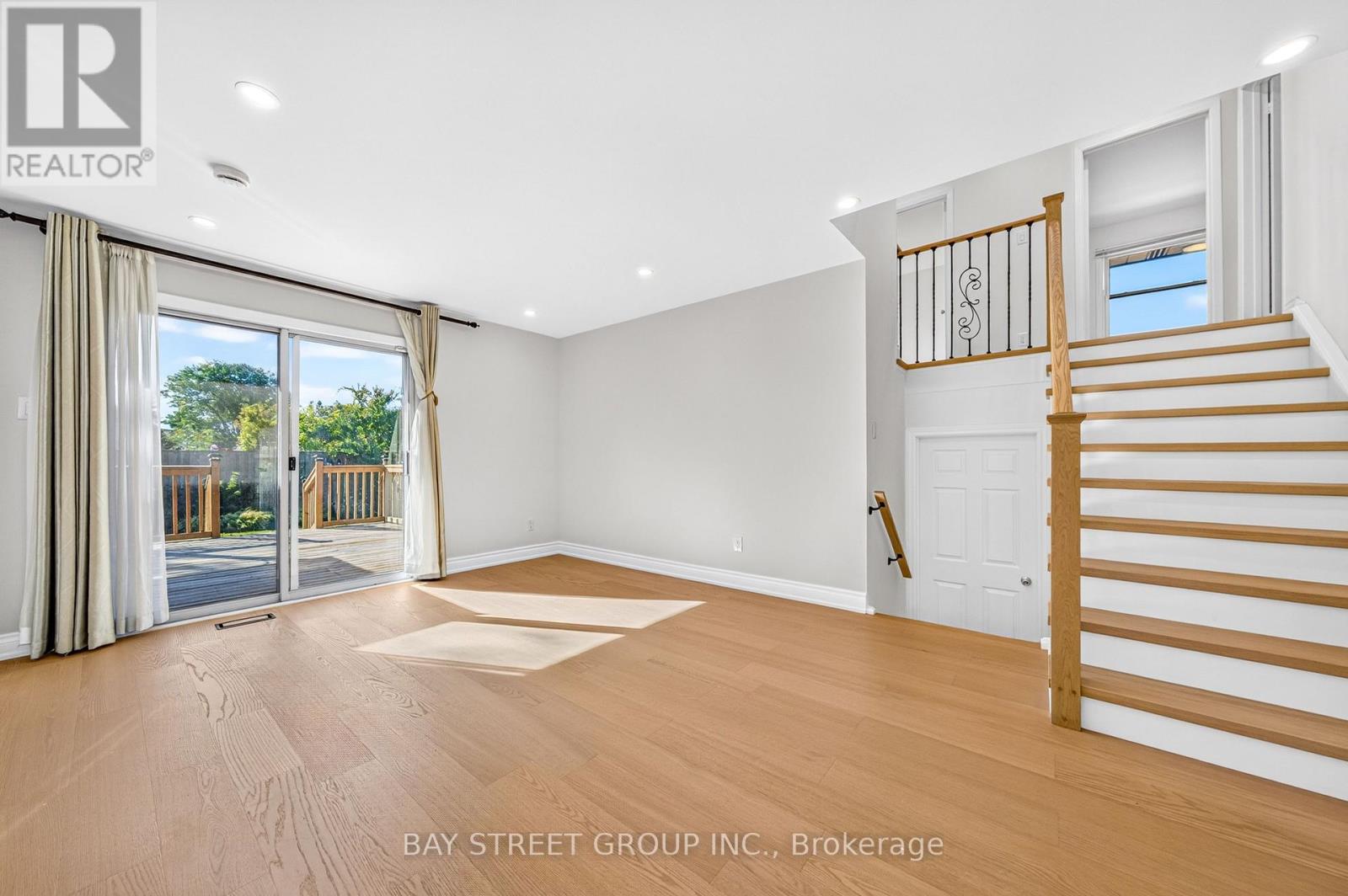 203 Cassandra Boulevard, Toronto, ON photo 18
