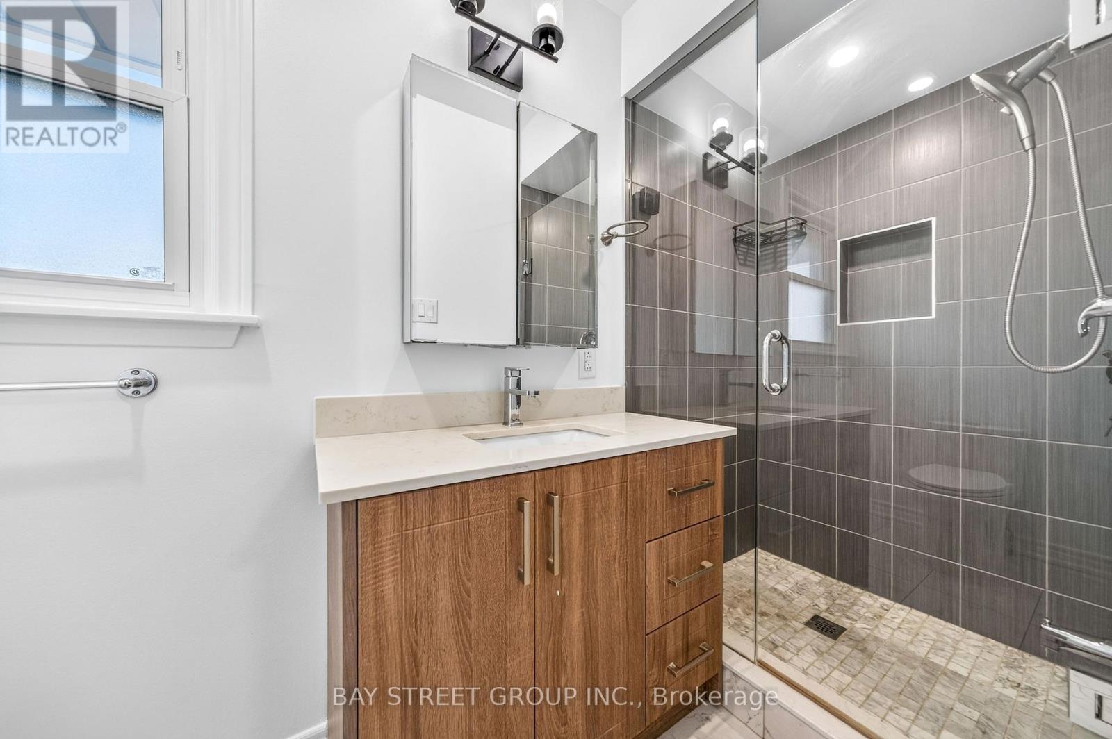 203 Cassandra Boulevard, Toronto, ON photo 25