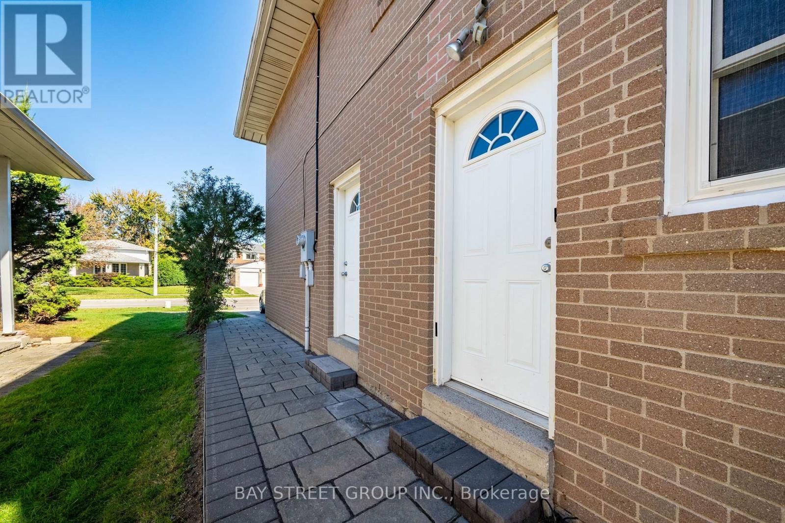203 Cassandra Boulevard, Toronto, ON photo 28