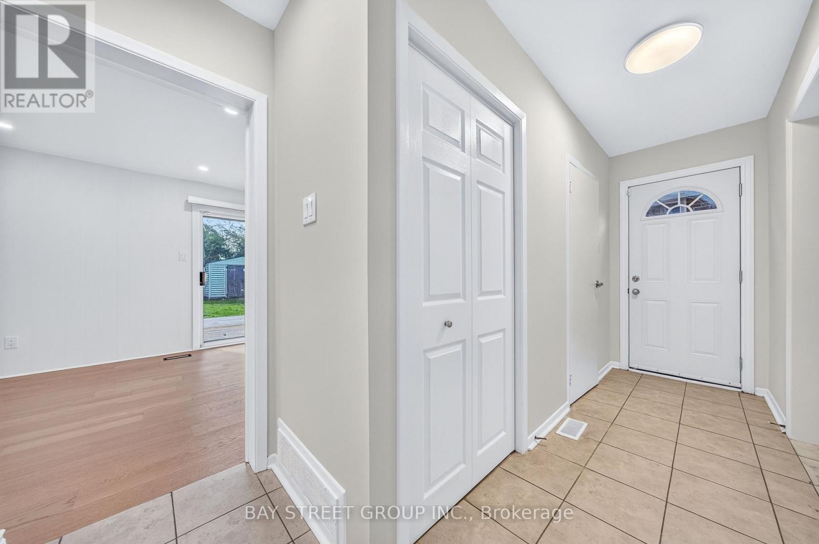 203 Cassandra Boulevard, Toronto, ON photo 29