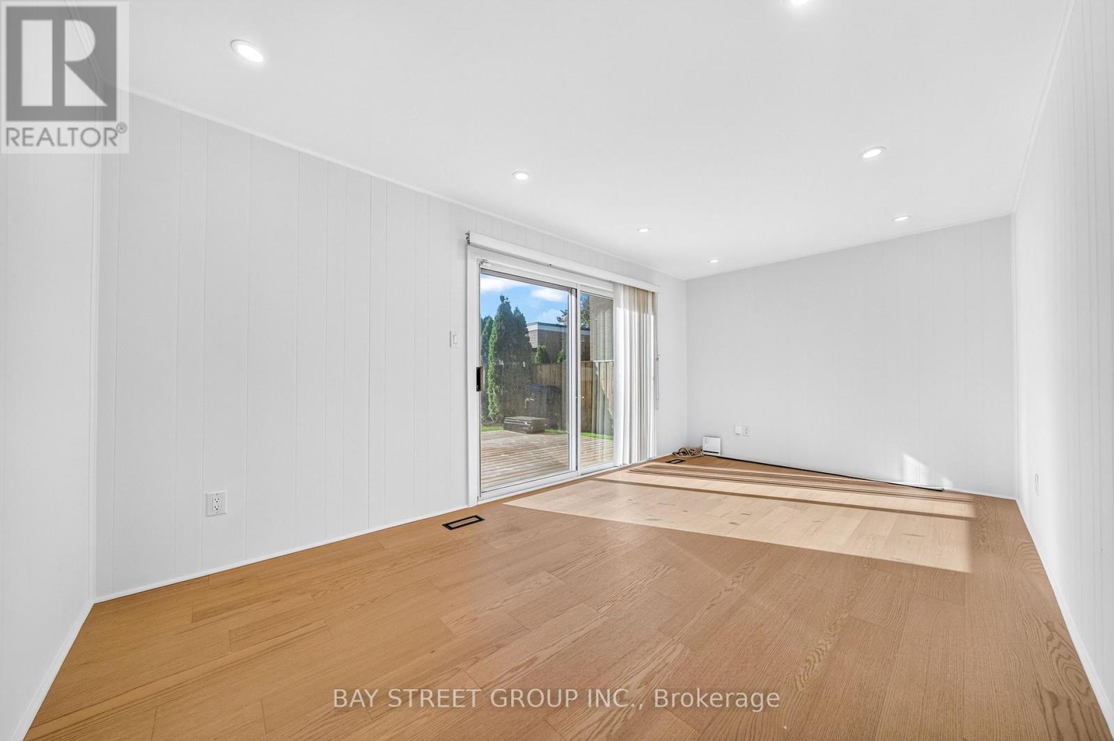 203 Cassandra Boulevard, Toronto, ON photo 31