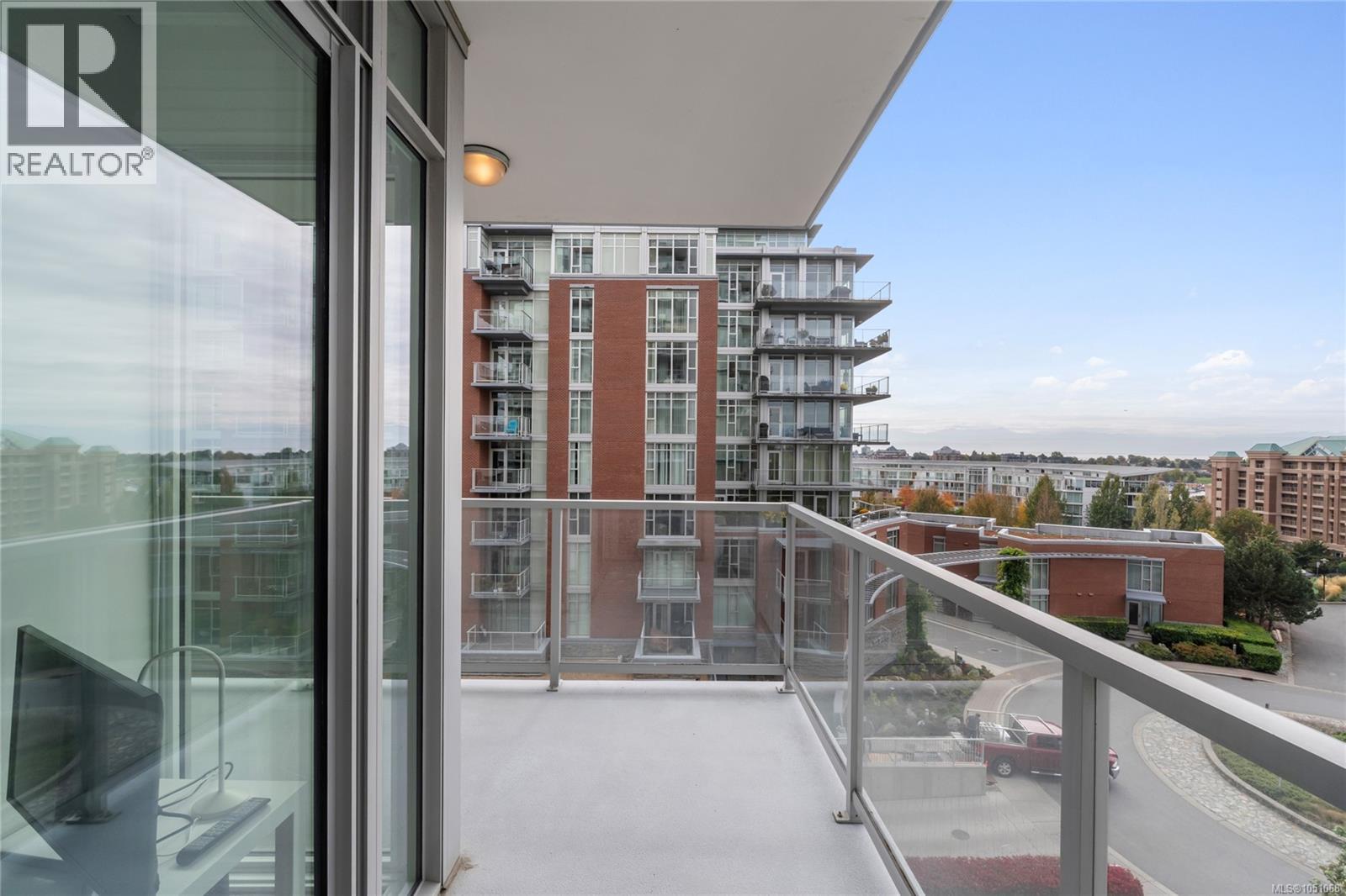 #501 83 Saghalie Rd - 20