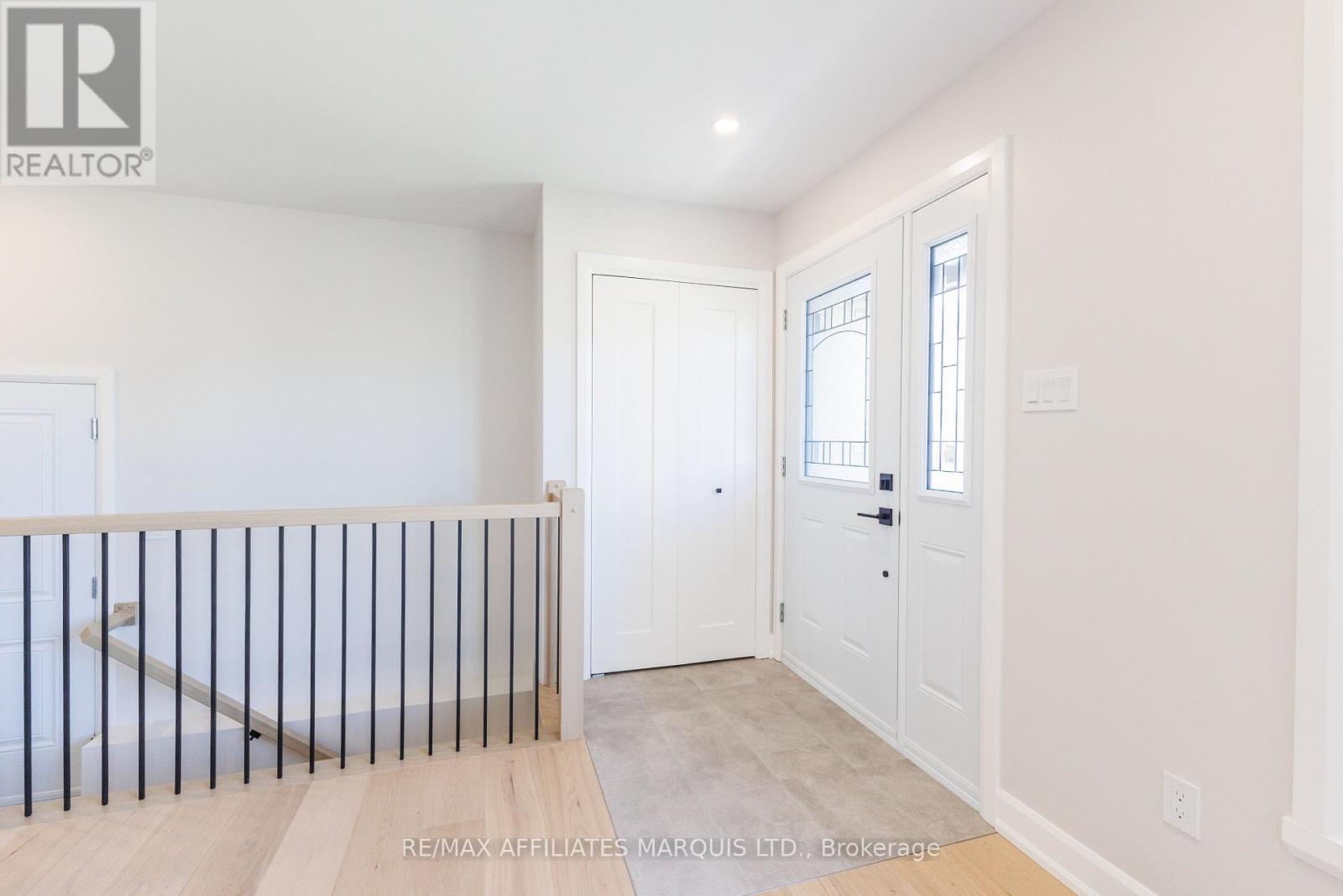 49 CLOVER LANE - 32
