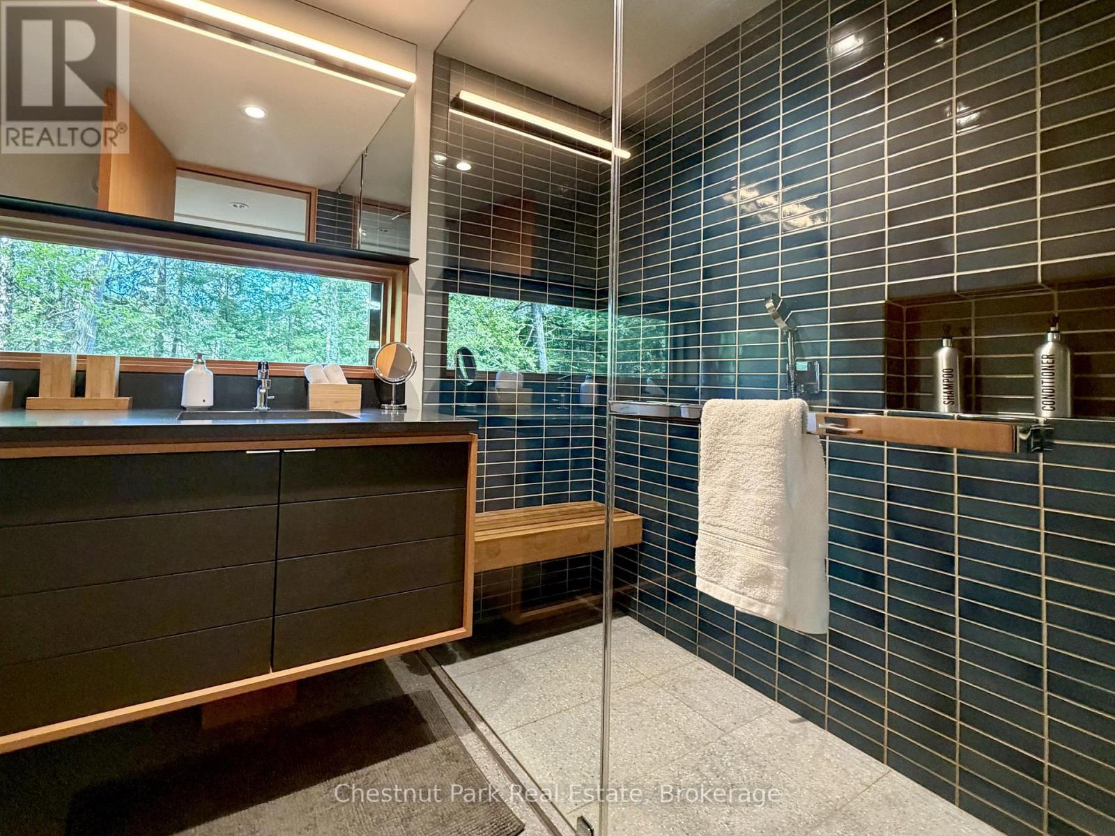 1196 ENTERPRISE DRIVE - Image 23