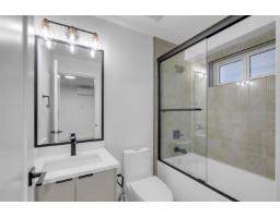 101 11410 139 Street, Surrey, BC V3R2M1 Photo 17