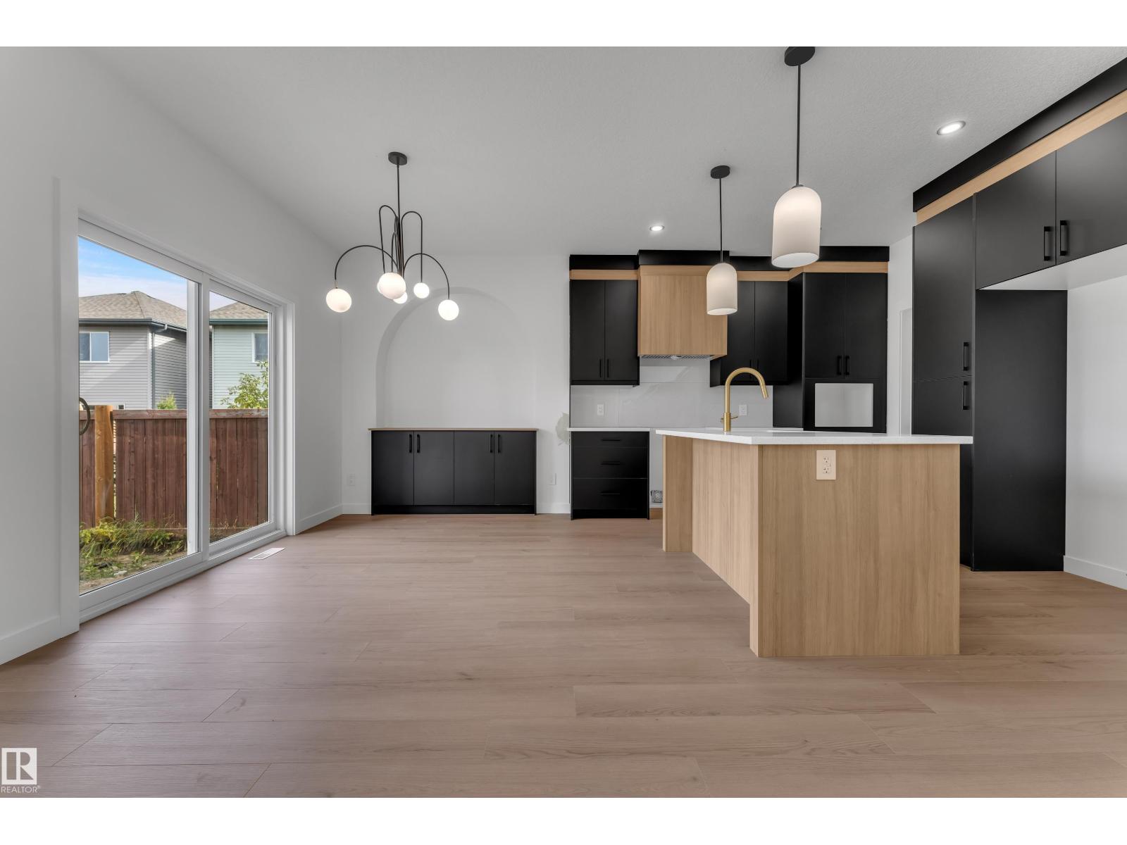 58 SILVERSTONE DR - 14