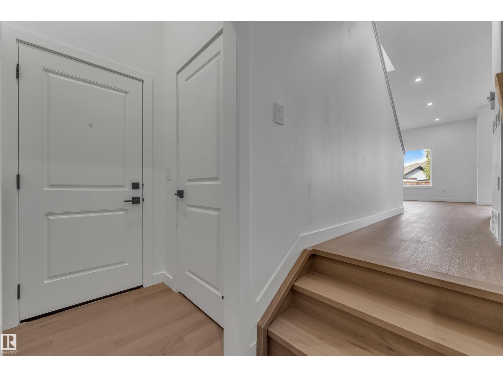 58 SILVERSTONE DR - 17