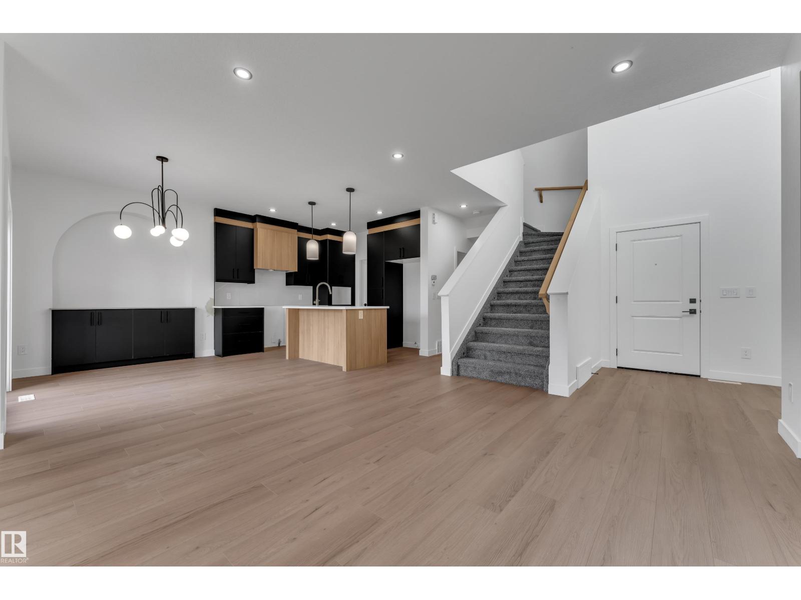 58 SILVERSTONE DR - 4