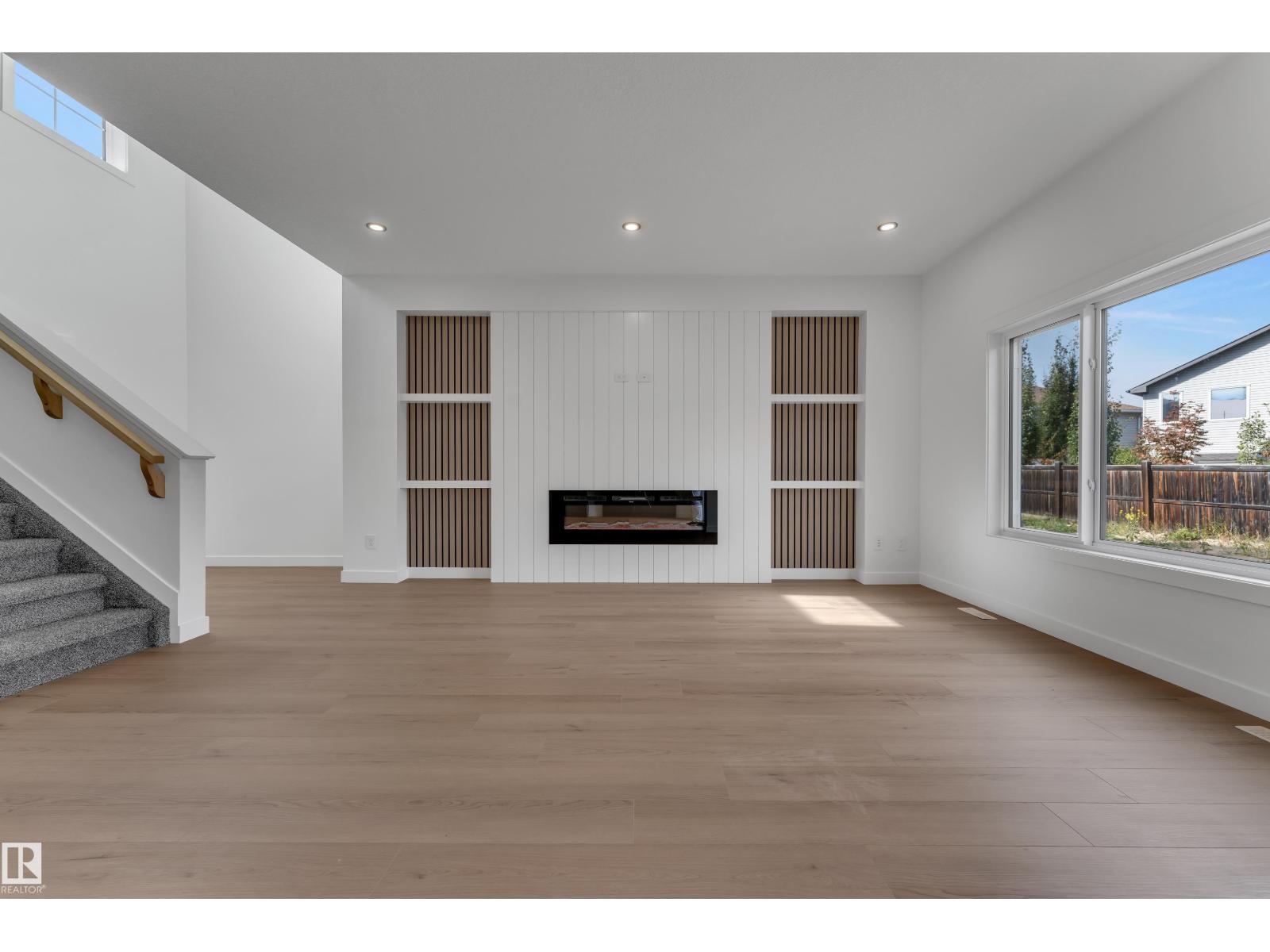 58 SILVERSTONE DR - 8