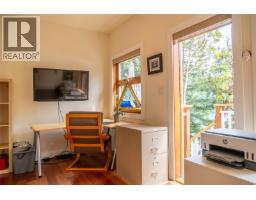 6608 Razor Point Rd, Pender Island, BC V0N2M1 Photo 19