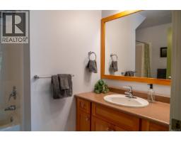 6608 Razor Point Rd, Pender Island, BC V0N2M1 Photo 23