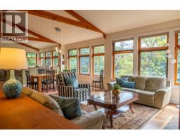 6608 Razor Point Rd, Pender Island, BC V0N2M1 Photo 14
