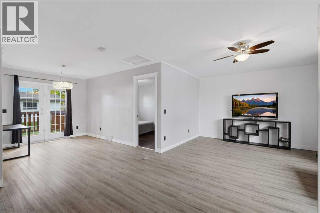 4412 45 Avenue - 5