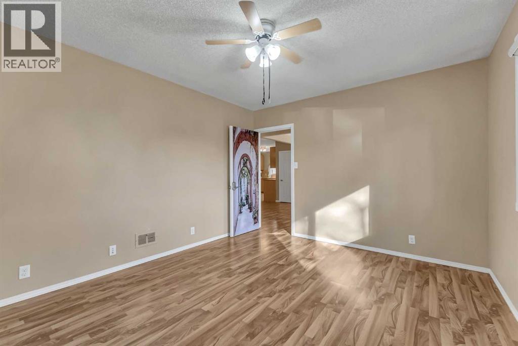 2807 32 Street SW - 14