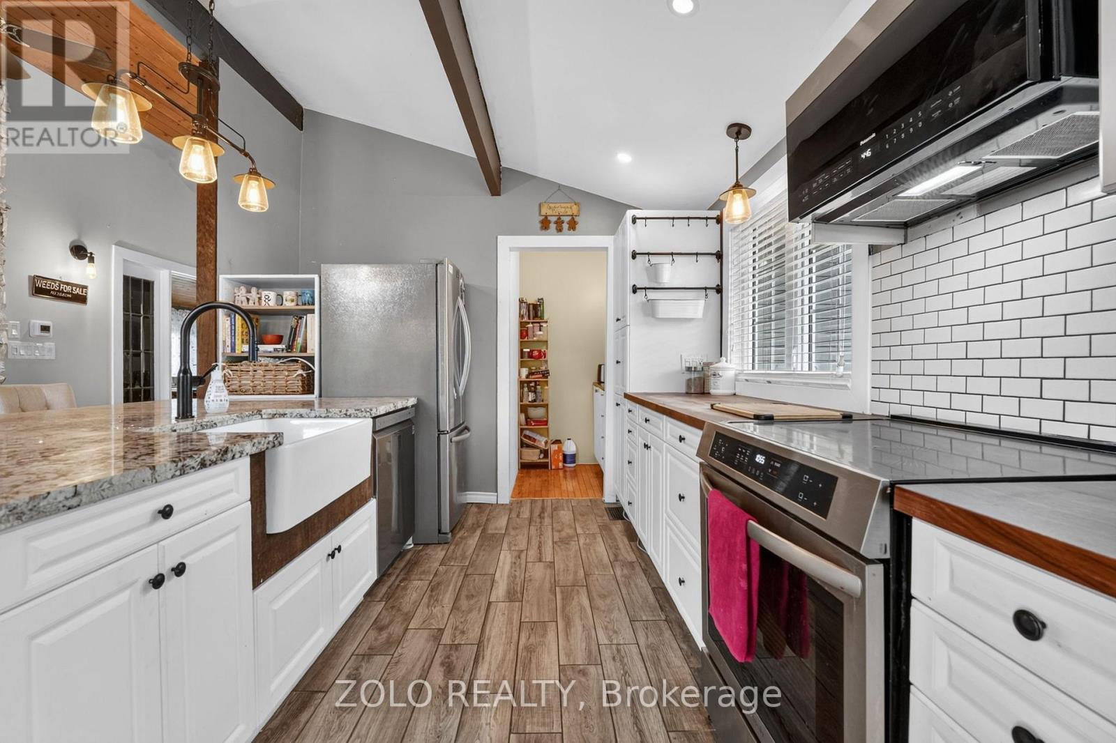 381 BEACHVIEW AVENUE - 14