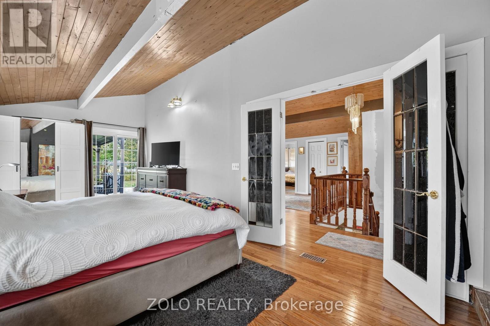 381 BEACHVIEW AVENUE - 23