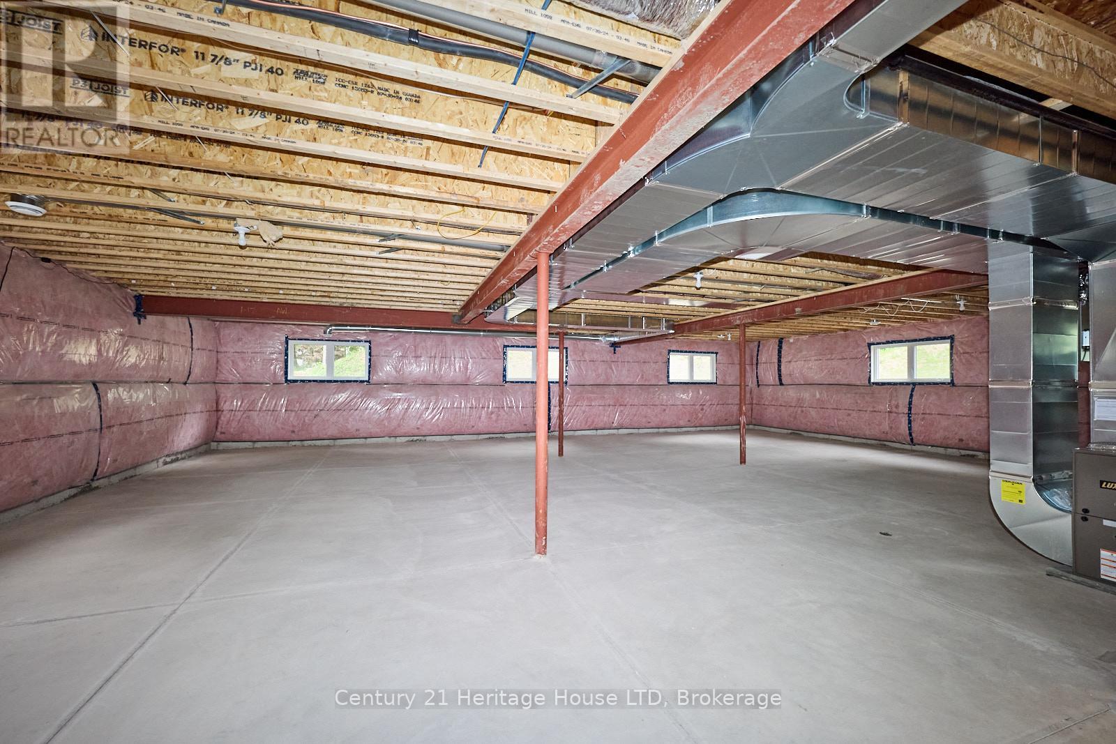 338 Sugarloaf Street — photo 26