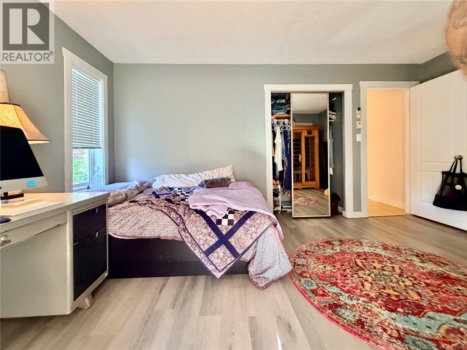 940 5th Ave - 15