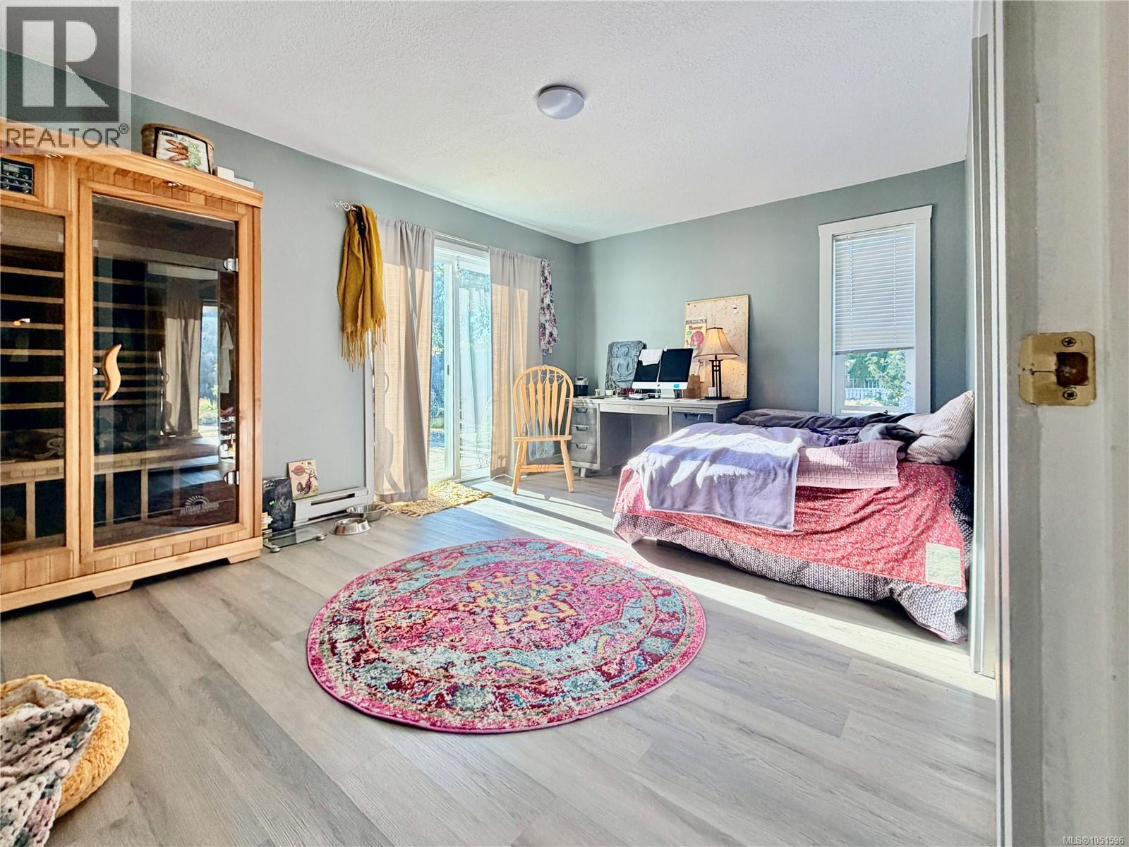 940 5th Ave - Image 14