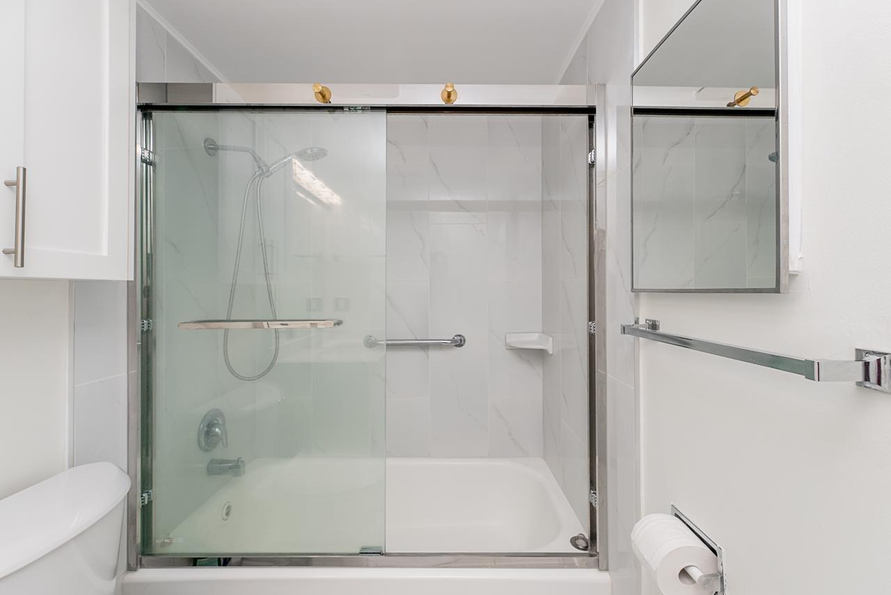 108 1444 MARTIN STREET, White Rock