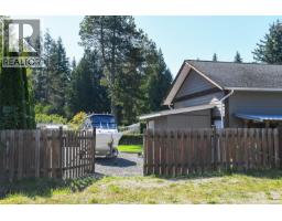 Primary Bedroom - 1530 Grayling Dr, Comox, BC V9M3Z7 Photo 6
