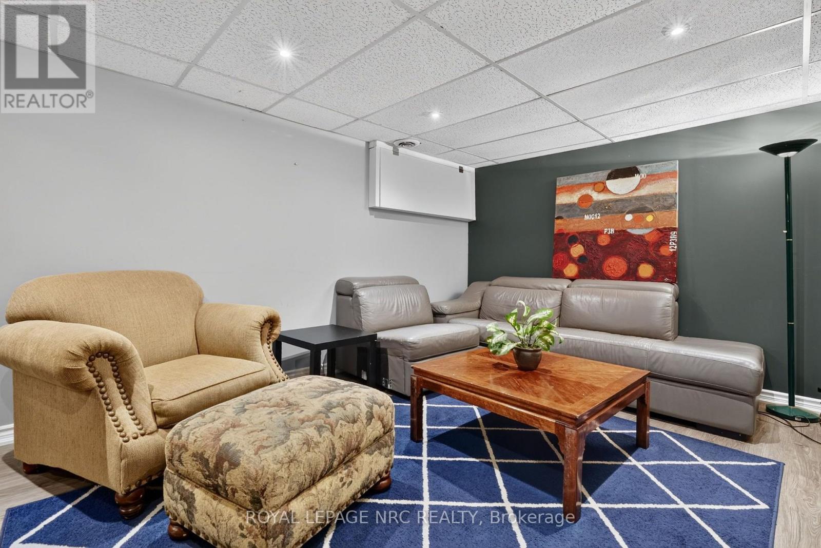 1225 BENNER AVENUE - Image 20