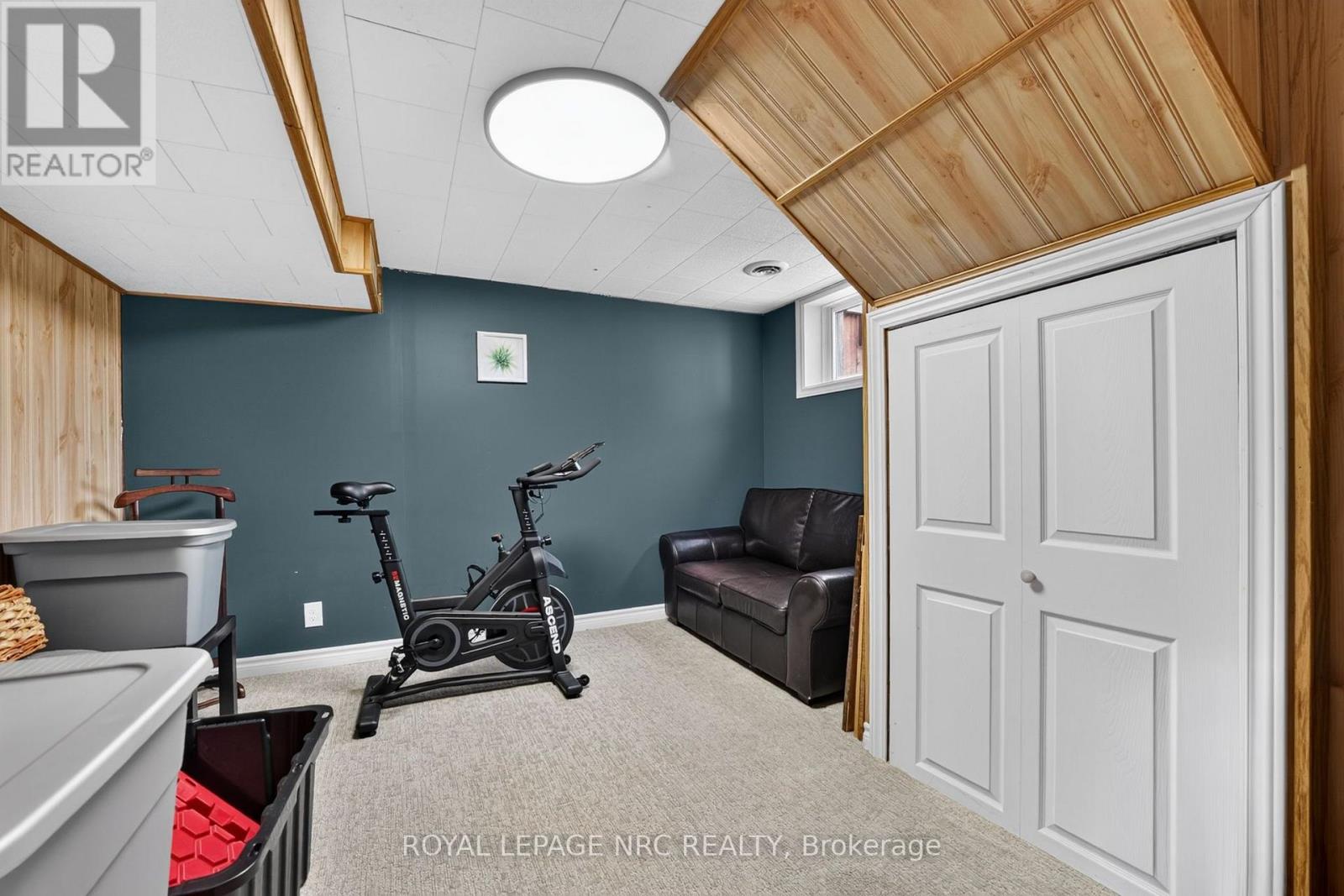 1225 BENNER AVENUE - Image 26