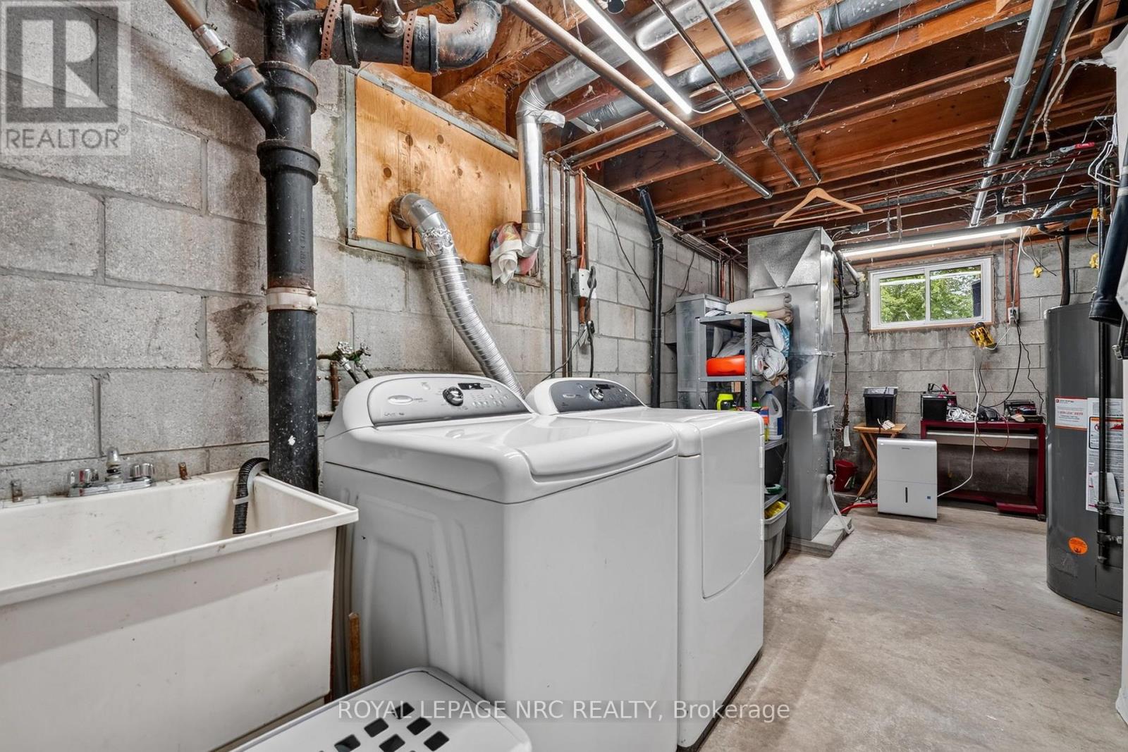 1225 BENNER AVENUE - Image 28