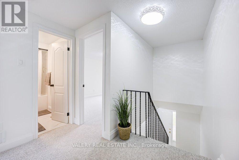 #50 1131 SANDHURST CIRCLE - 11