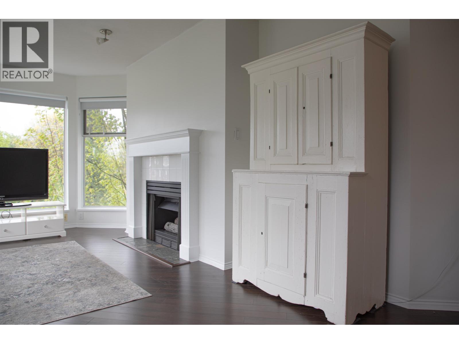 #303, 1562 W 5TH Avenue, Vancouver