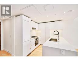 807 135 E 13th Street, Vancouver, BC V7L0J8 Photo 10