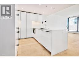 807 135 E 13th Street, Vancouver, BC V7L0J8 Photo 11