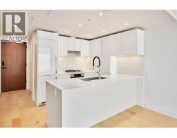 807 135 E 13th Street, Vancouver, BC V7L0J8 Photo 12