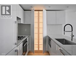 807 135 E 13th Street, Vancouver, BC V7L0J8 Photo 16