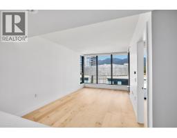 807 135 E 13th Street, Vancouver, BC V7L0J8 Photo 9