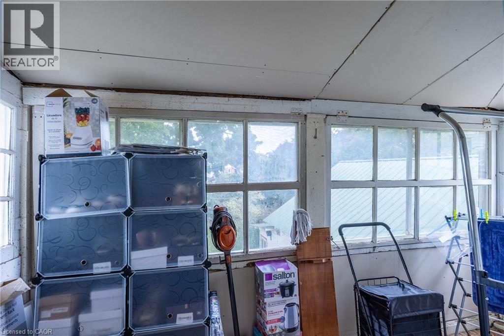 89 TALBOT Street S - Image 15